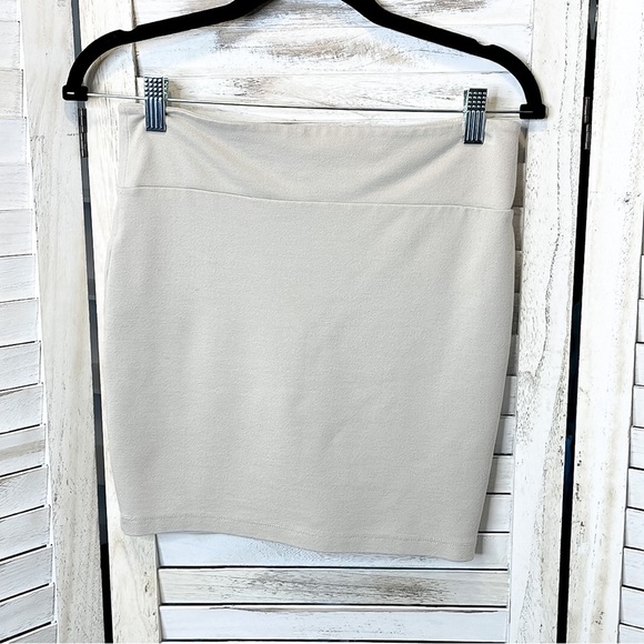 STRADIVARIUS | Vintage Bodycon Beige Mini Skirt - Picture 5 of 5